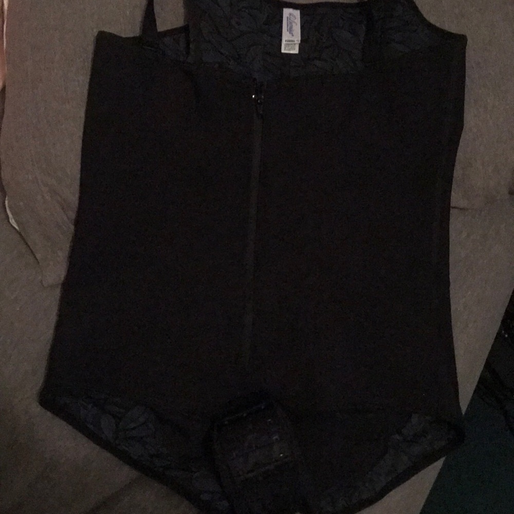 100 - Picture 2 of 3